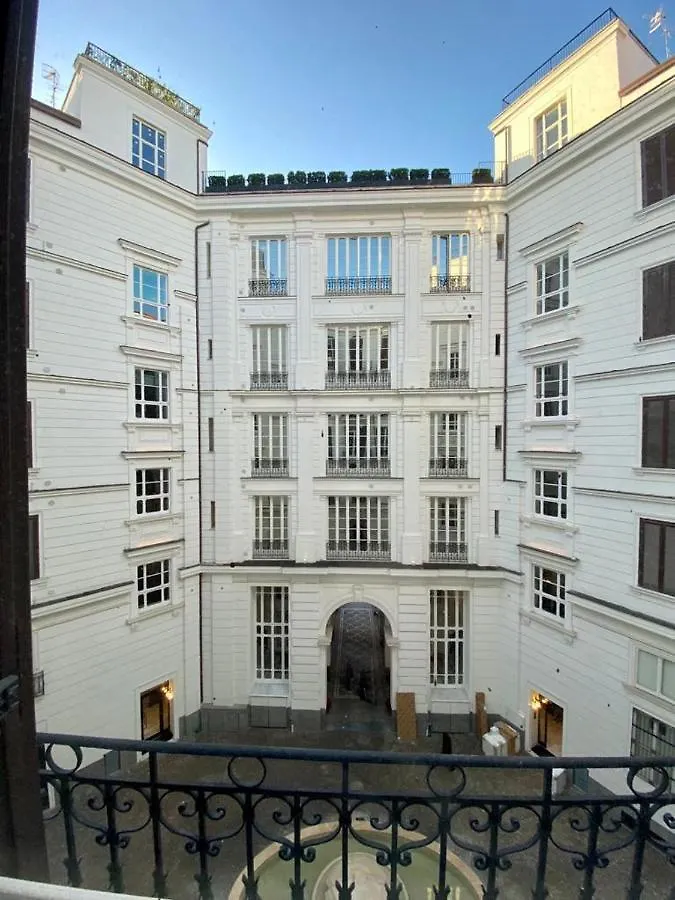 Piazza Amore Napoli Luxury Apartment Nel Cuore Di Napoli 0*,  Italia